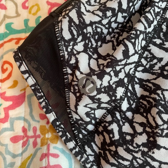 Lululemon Tracker Shorts - Picture 3 of 3